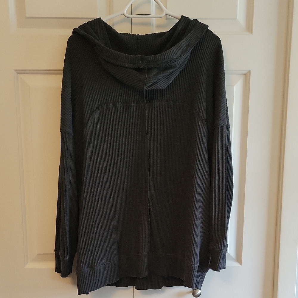 Worn Once V-Neck Hooded Waffle Shirt - Picture 3 of 4